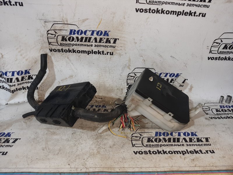 Блок предохранителей Nissan Tiida C11 HR15DE