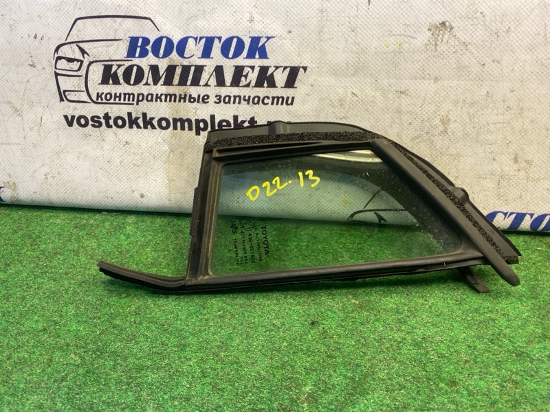 Стекло собачника Toyota Vitz KSP90 1KR-FE зад прав