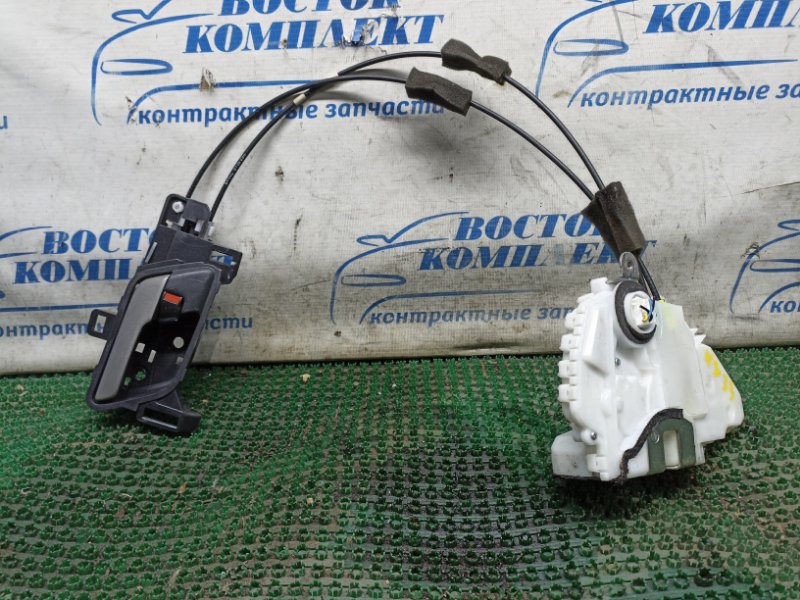 Замок дверной Honda Freed 2011 GB3 L15A перед лев