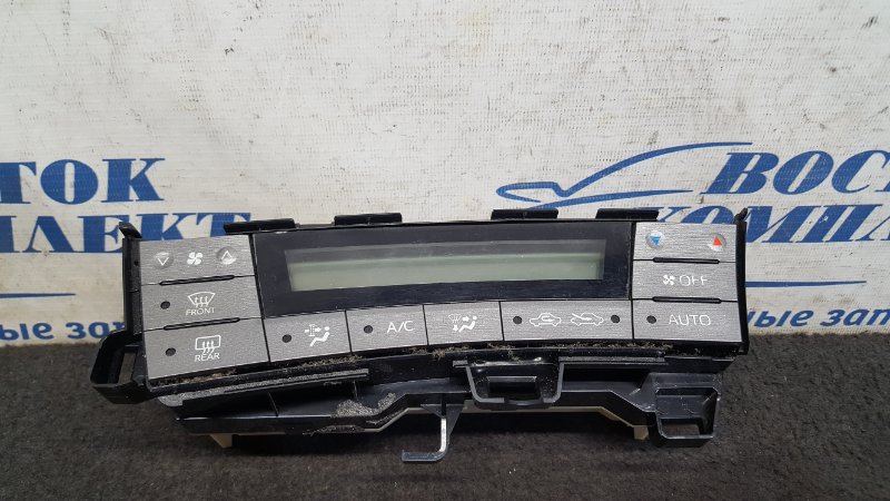 Блок управления климат-контролем Toyota Prius ZVW30 2ZR-FXE