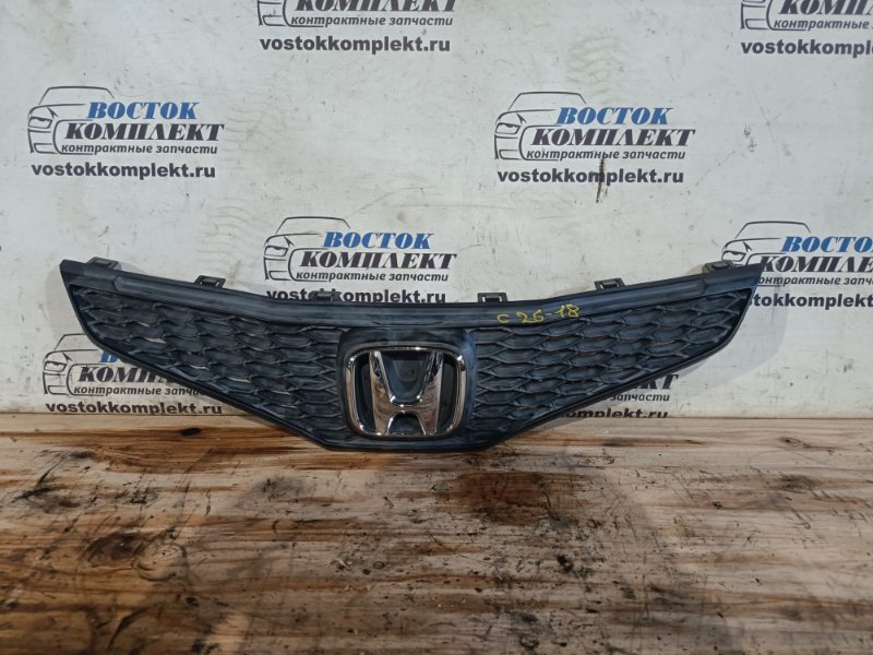 Решетка радиатора Honda Fit GE6 L13A
