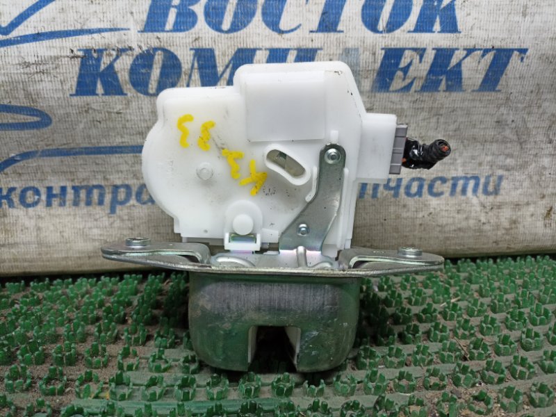 Замок багажника Honda Freed 2011 GB3 L15A