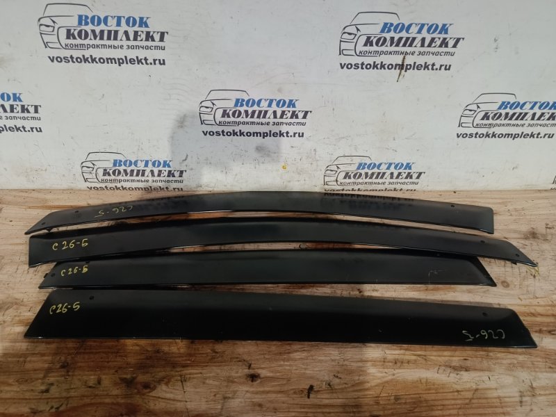 Ветровик Honda Stream RN7 R18A