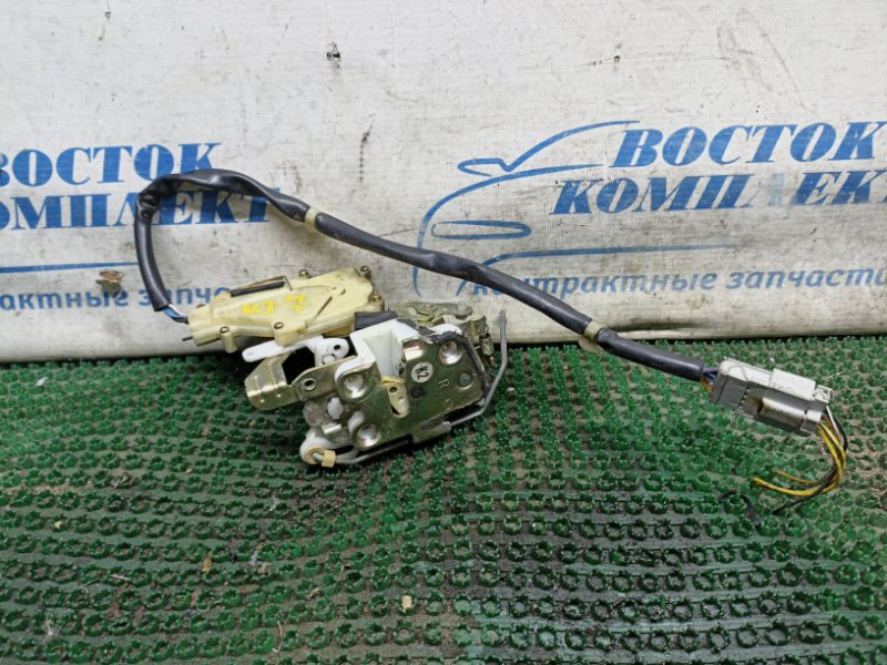 Замок дверной Honda Life Dunk 2001 JB3 E07Z перед прав