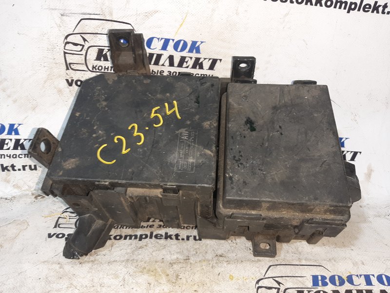 Блок предохранителей Nissan Serena 2011 FC26 MR20DD