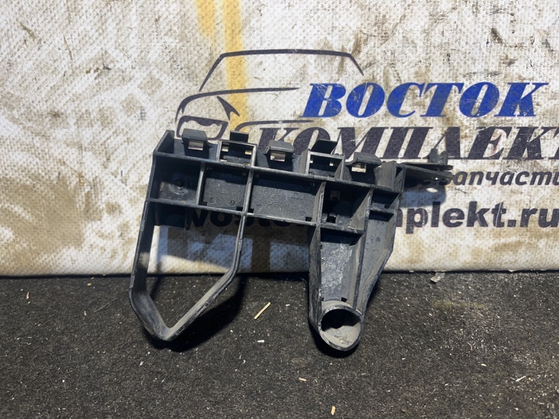 Клипса бампера Honda Fit GE6 L13A перед лев