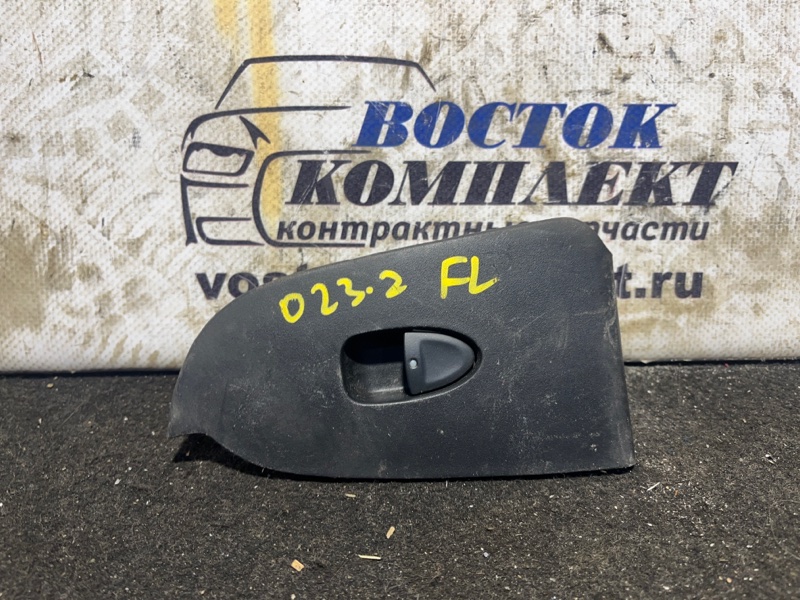 Кнопка стеклоподъемника Honda Stream RN6 R18A перед лев