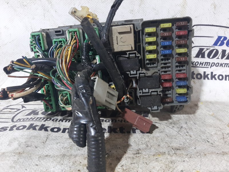 Блок предохранителей Honda Civic Ferio 2004 ES1 D15B