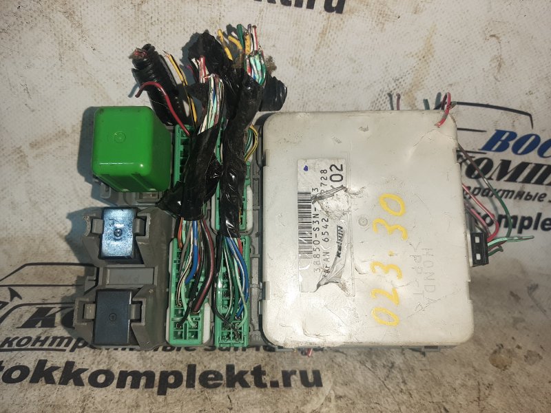 Блок предохранителей Honda Odyssey 2002 RA6 F23A