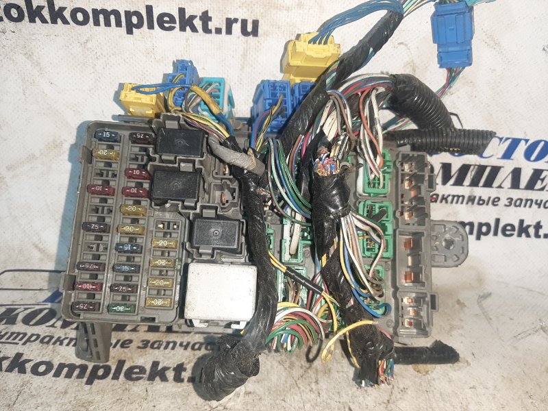 Блок предохранителей Honda Stepwgn 2001 RF3 K20A