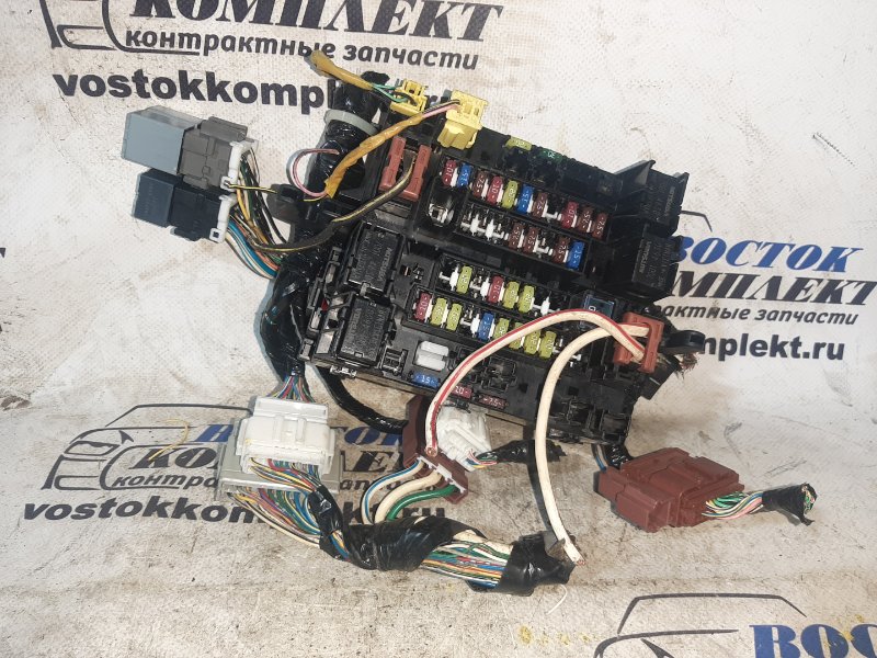 Блок предохранителей Honda Mobilio Spike 2004 GK1 L15A