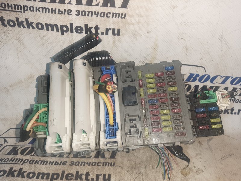 Блок предохранителей Honda Accord 2014 CR6 LFA