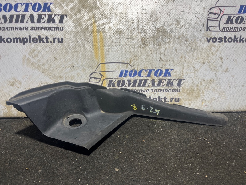 Решетка под лобовое стекло Honda Stepwgn RK1 R20A прав