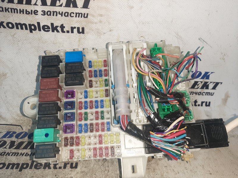 Блок предохранителей Honda Freed GB4 L15A