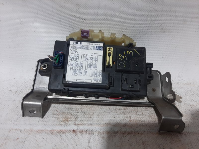 Блок предохранителей Toyota Duet M101A K3-VE