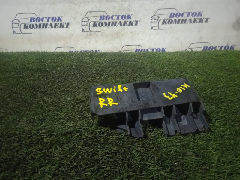 Клипса бампера Suzuki Swift ZC72S K12B зад прав