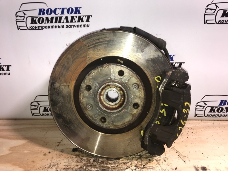 Ступица Toyota Voxy 2010 ZRR70W 3ZR-FAE перед прав