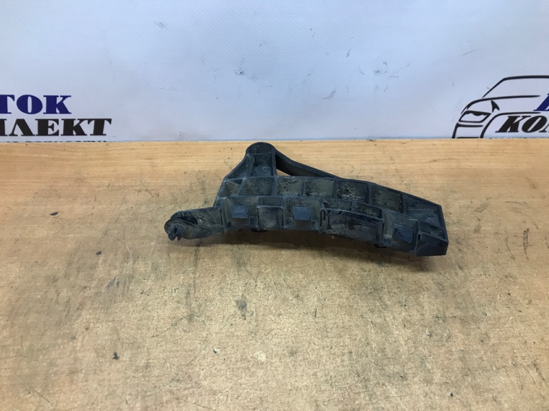 Клипса бампера Honda Fit GE7 L13A перед лев