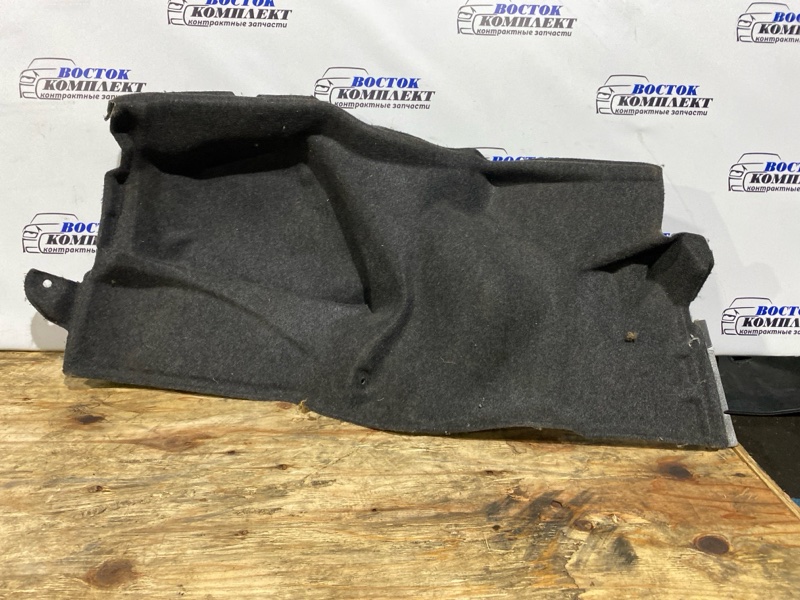 Обшивка багажника Toyota Carina ST215 3S-FE прав