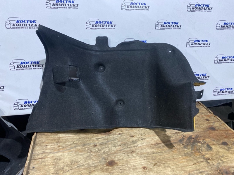 Обшивка багажника Nissan Tiida Latio SC11 HR15DE прав