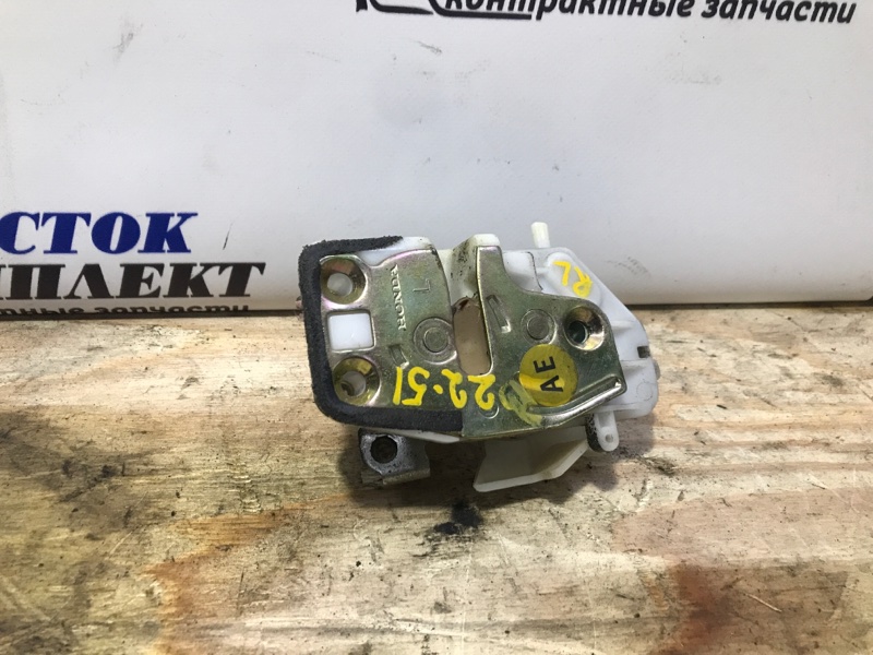 Замок дверной Honda Civic Ferio 2004 ES1 D15B зад лев