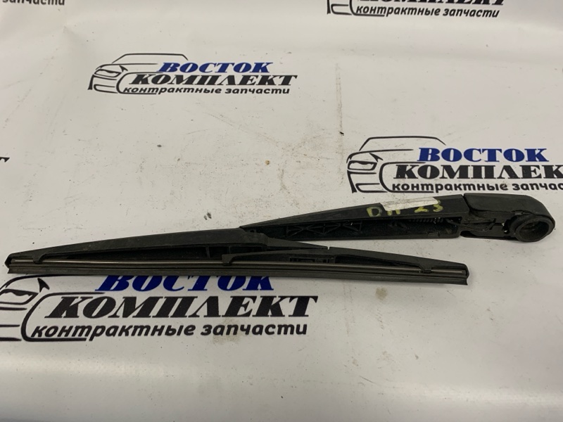 Щетка стеклоочистителя Toyota Wish ZNE10G 1ZZ-FE