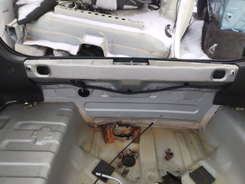 Задняя панель кузова Toyota Vitz 2003 SCP13 2SZ-FE