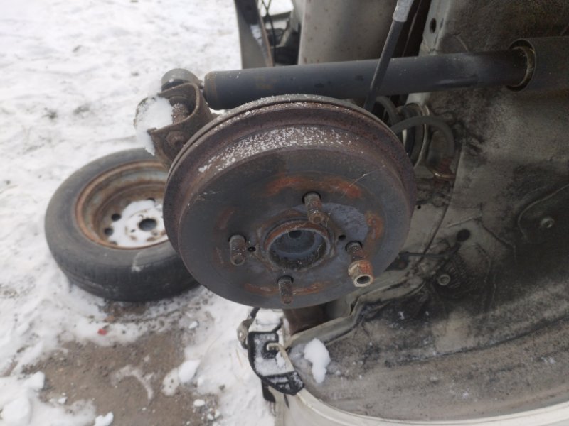 Ступица Toyota Vitz 2003 SCP13 2SZ-FE зад прав