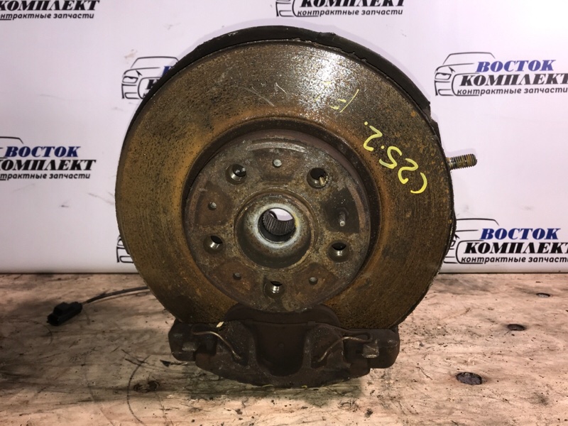 Ступица Volvo V70 перед лев