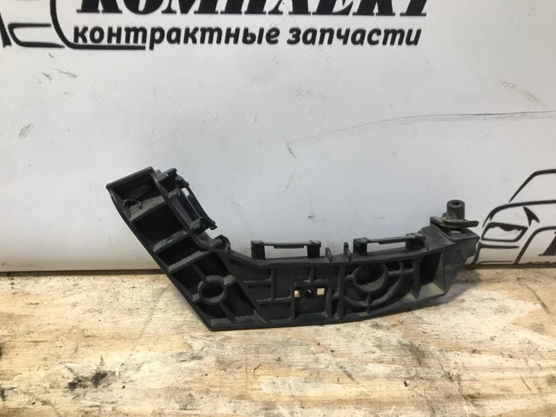 Клипса бампера Suzuki Solio MA15S K12B зад прав