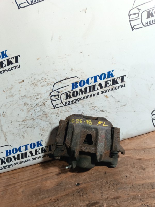 Суппорт Toyota Voxy 2009 ZRR70W 3ZR-FAE зад лев