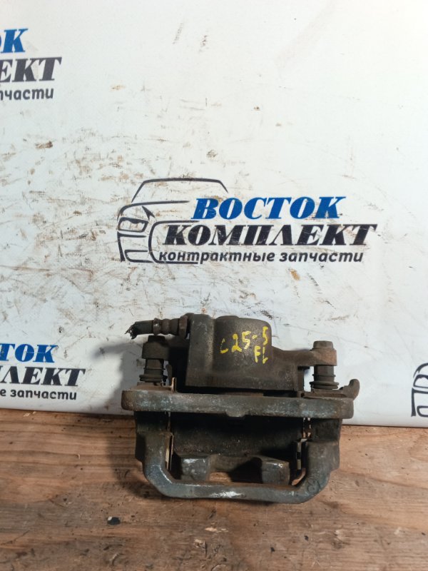 Суппорт Toyota Voxy 2007 ZRR75W 3ZR-FAE зад прав