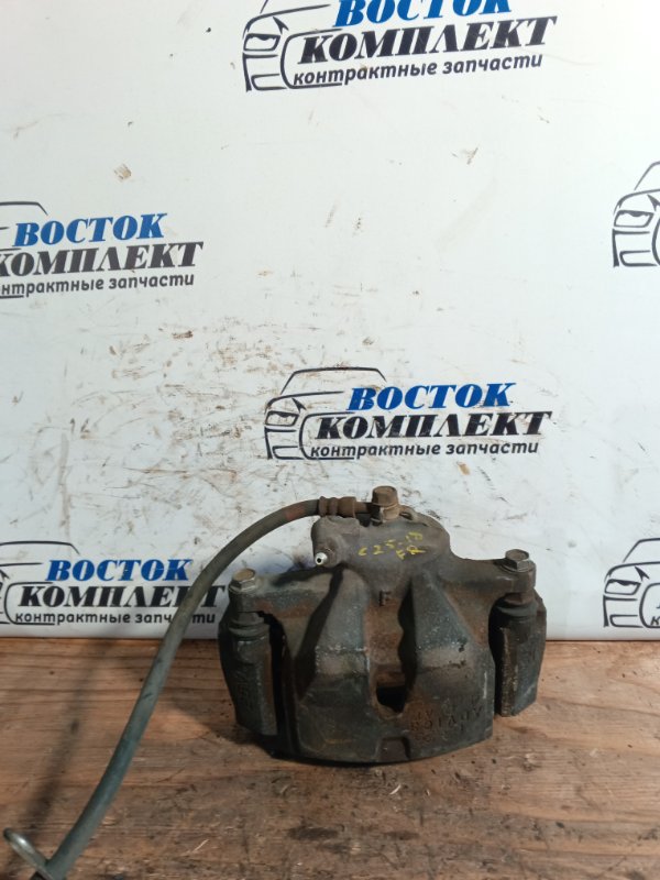 Суппорт Toyota Voxy 2009 ZRR70W 3ZR-FAE зад прав