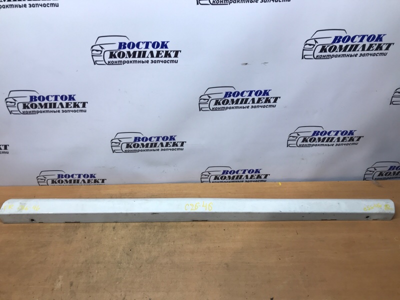 Накладка двери Volvo V70 YK1BW985 B63245 перед прав