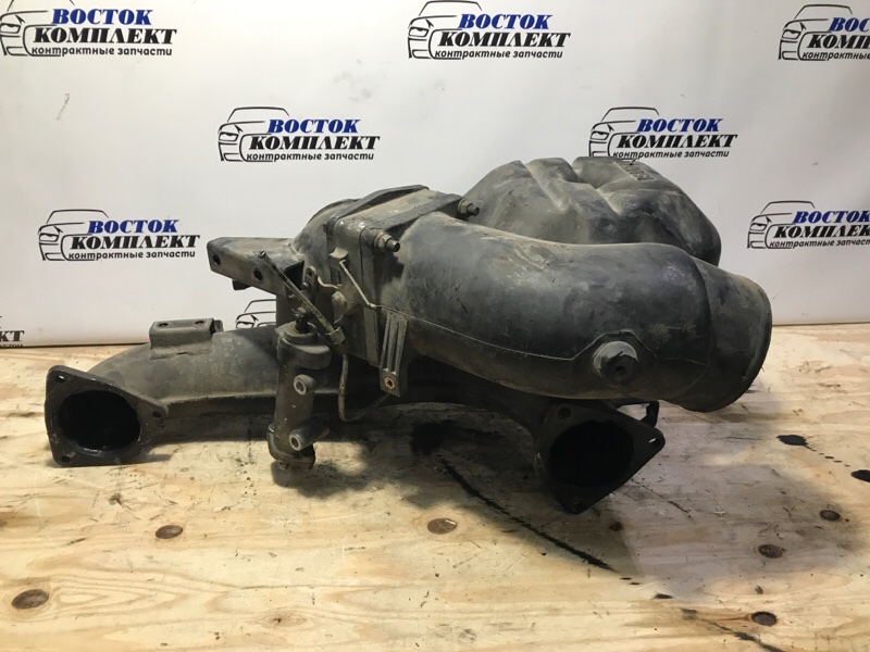 Коллектор впускной Isuzu Giga  8PD1