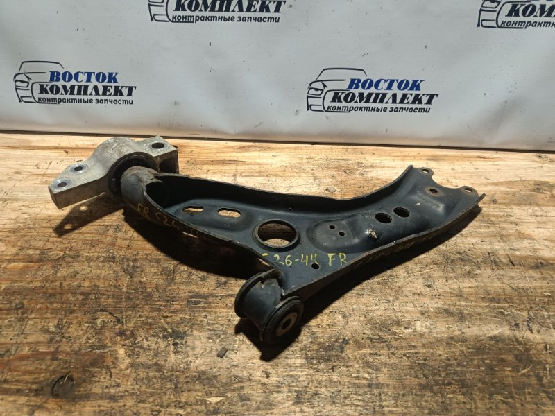 Рычаг подвески нижний Volkswagen Touran WVGZZZ1TZ CTH перед прав