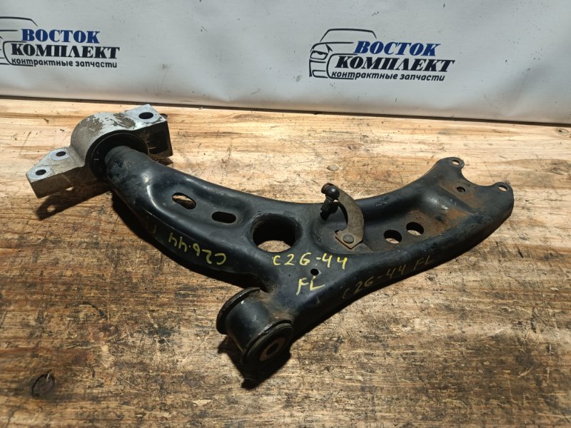 Рычаг подвески нижний Volkswagen Touran WVGZZZ1TZ CTH перед лев