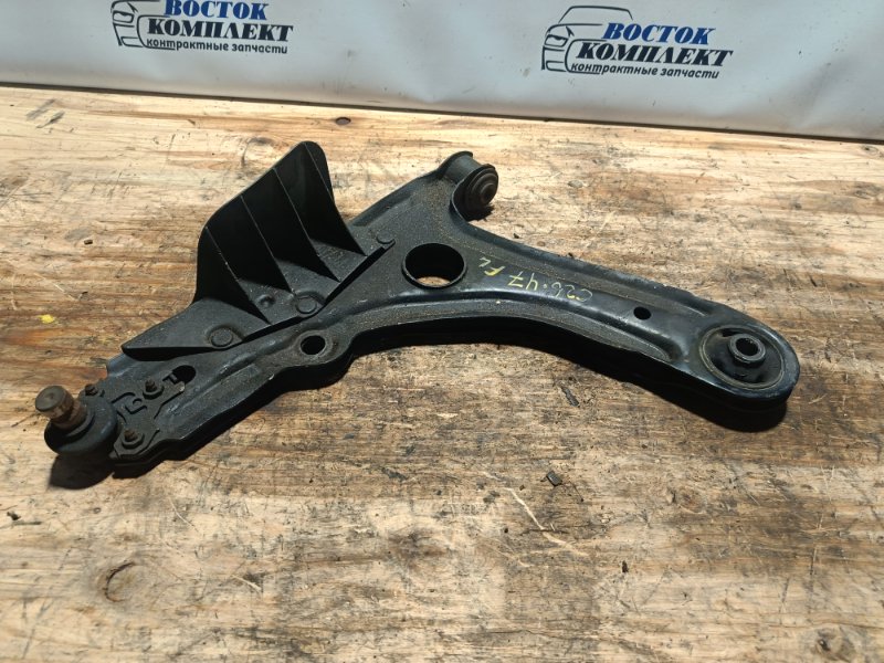 Рычаг подвески нижний Volkswagen Cabrio WVWZZZ1EZ1K0 A66 перед лев