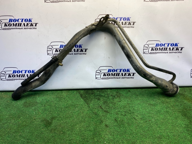 Горловина топливного бака Toyota Vitz SCP13 2SZ-FE