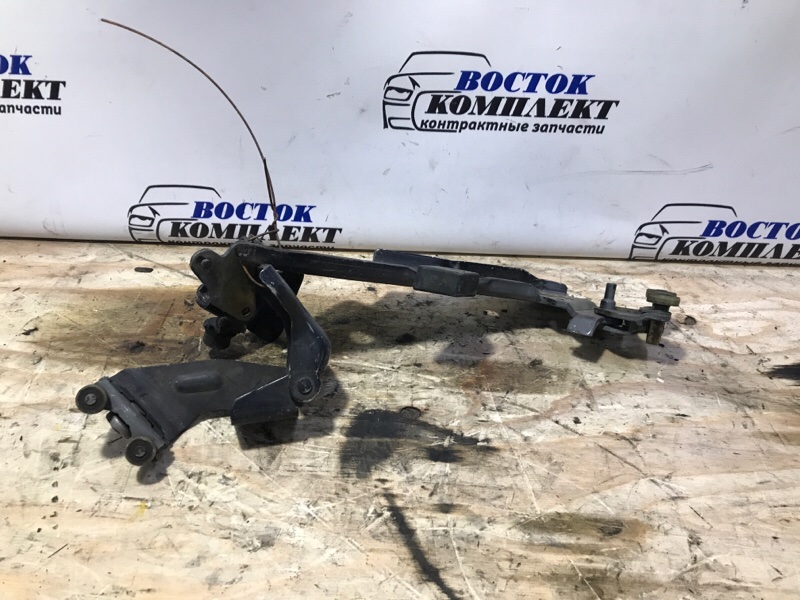 Ролик двери Nissan Presage TU31 QR25DE зад лев