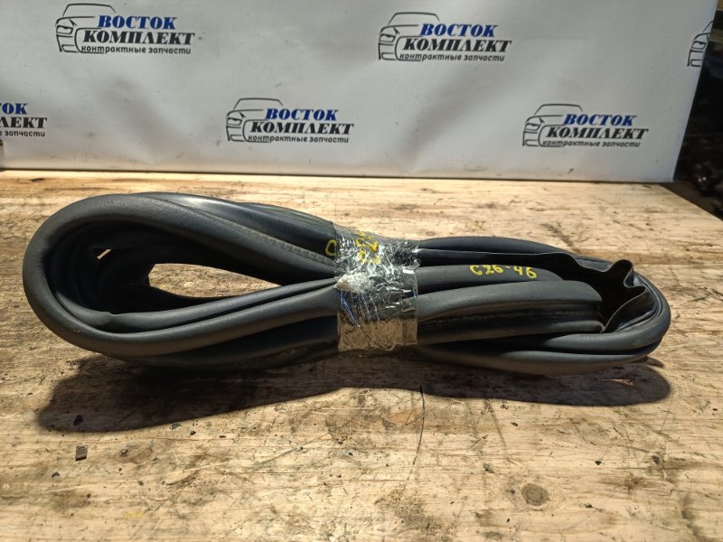 Уплотнительная резинка двери багажника Volvo V70 YK1BW985 B63245