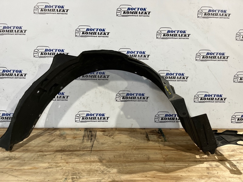 Подкрылок Honda Stream 2001 RN4 K20A перед лев