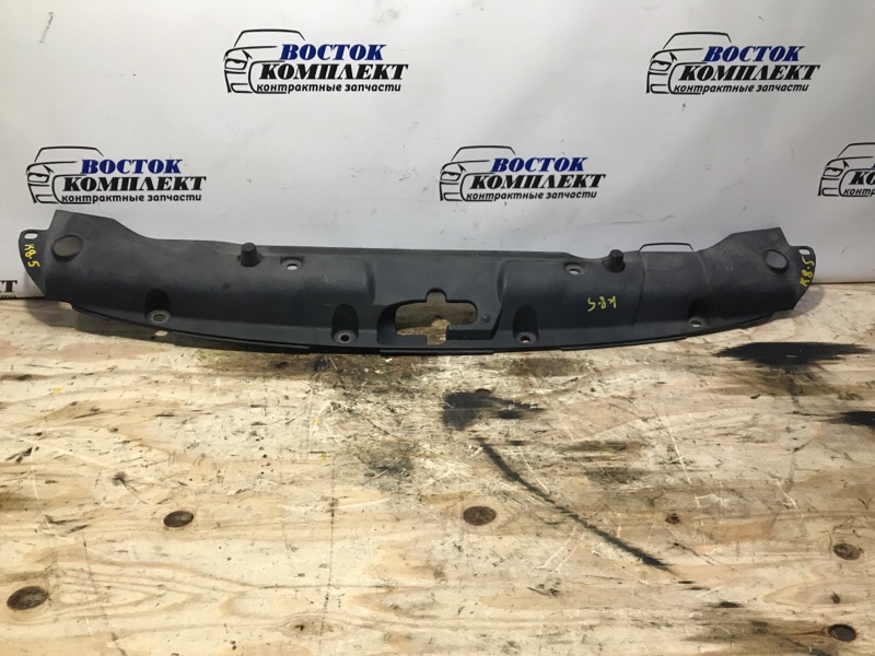 Накладка на рамку радиатора Honda Stream RN6 R18A