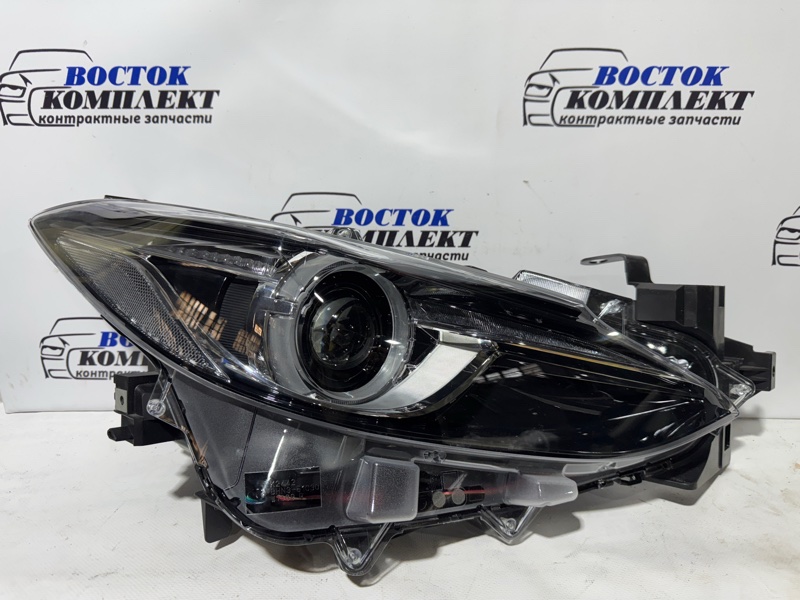 Фара Mazda Axela BYEFP перед прав