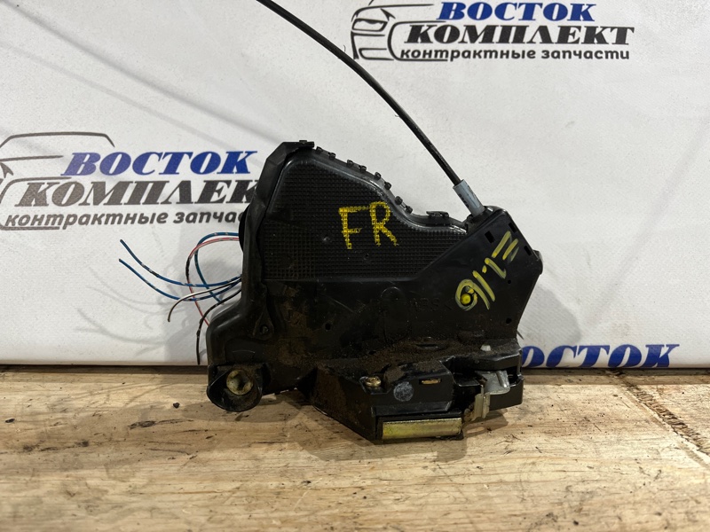 Замок дверной Toyota Wish ZNE10G 1ZZ-FE перед прав