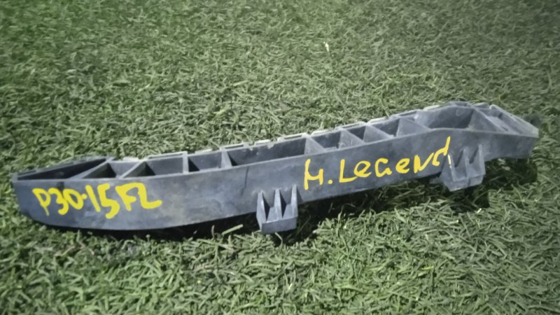 Клипса бампера Honda Legend 2006 KB1 J35A перед лев