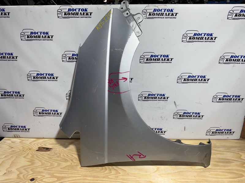 Крыло Toyota Isis 2009 ZGM11G 3ZR-FAE перед прав