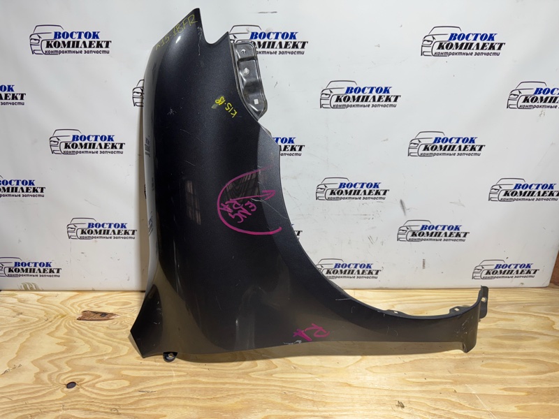 Крыло Toyota Sienta 2008 NCP81G 1NZ-FE перед прав