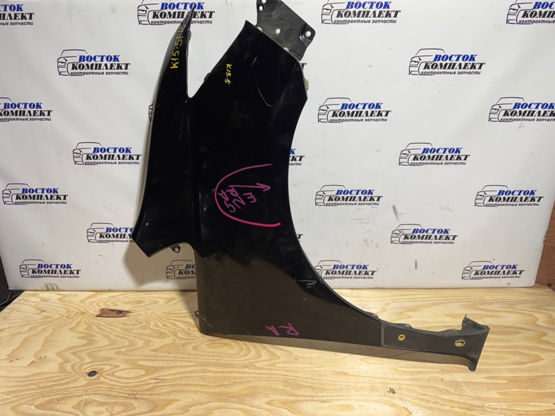Крыло Nissan Serena 2009 CC25 MR20DE перед прав