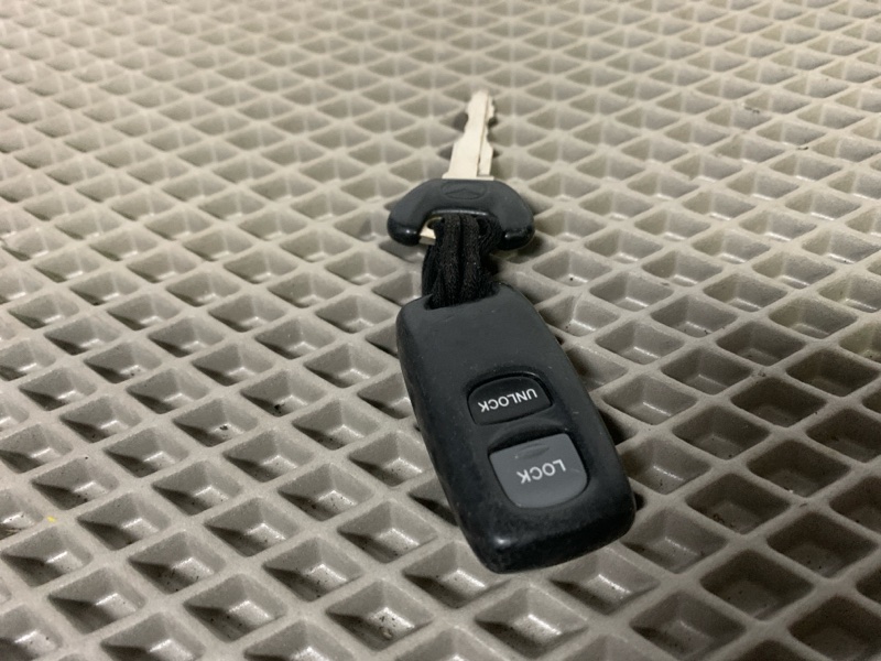 Ключ зажигания Mazda Familia